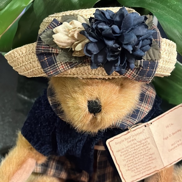 Boyd’s Bear - "Faye O. Bearsly" Limited Edition - Best Dressed Series - Picture 7 of 9